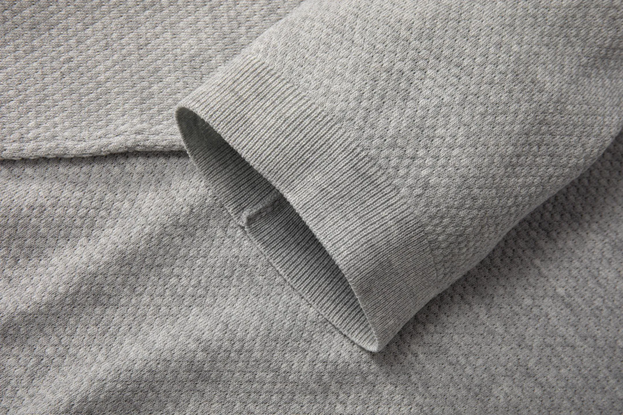 Style No. D 01 Old Money Ribbed Knitted Short Sleeves Fabric composition, please see picture 9 for details Size: S M L XL Color: Apricot Gray Navy Blue
